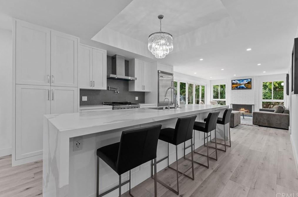 9002 Five Harbors Dr, Huntington Beach CA  92646-6303 exterior
