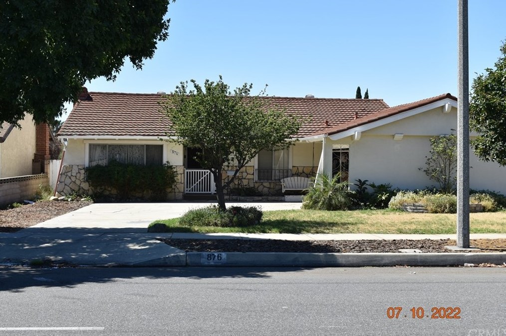 876 W 8th St, Upland, CA 91786