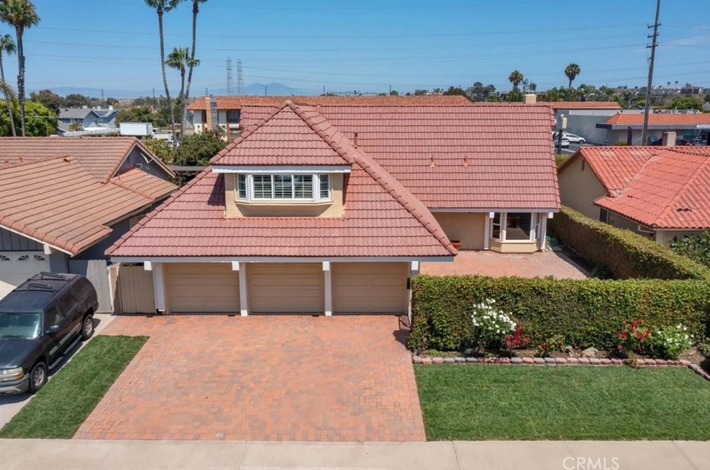 20912 Skimmer Ln, Huntington Beach, CA 92646-6551
