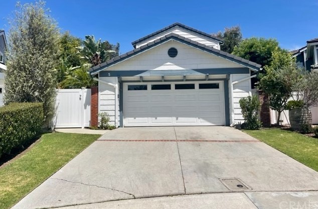 5 Copley Pl, Laguna Beach, CA 92677