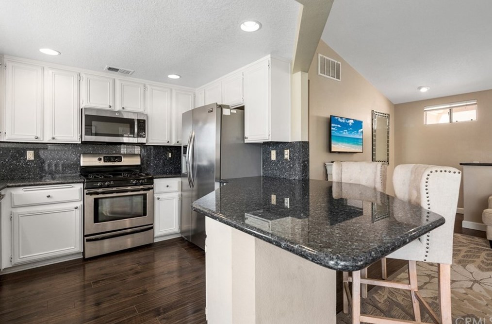157 Chandon, Laguna Beach CA  92677-5733 exterior