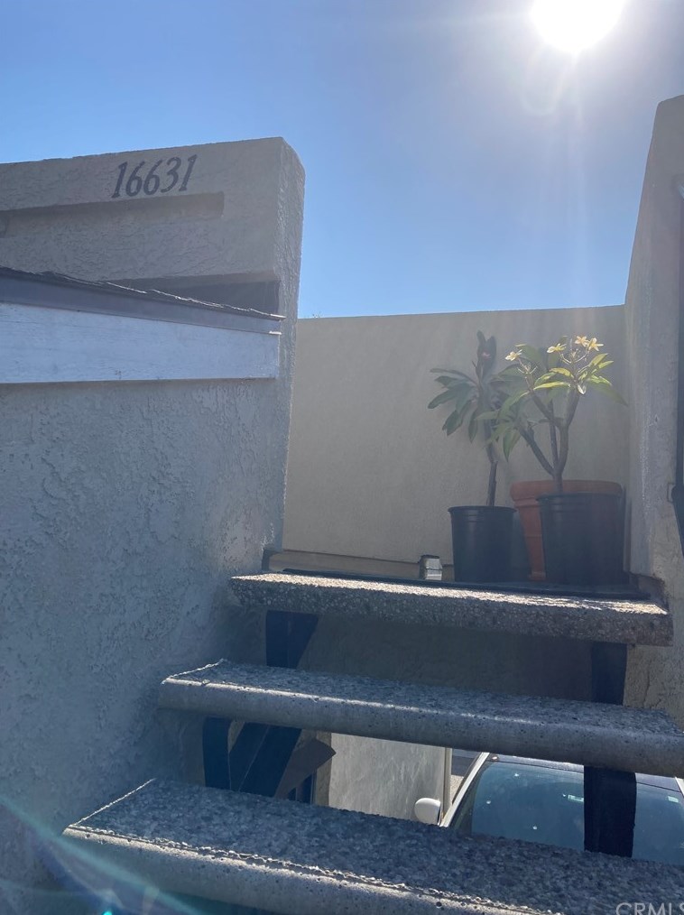 16631 Shenandoah Ave, Artesia, CA 90703-2922