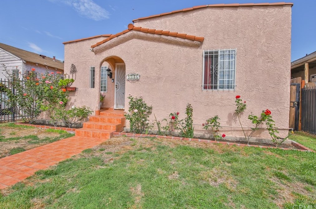 9716 Beach St, Los Angeles, CA 90002-3017
