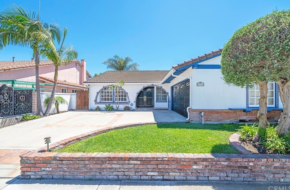6932 Rio Vista Dr, Huntington Beach, CA 92647