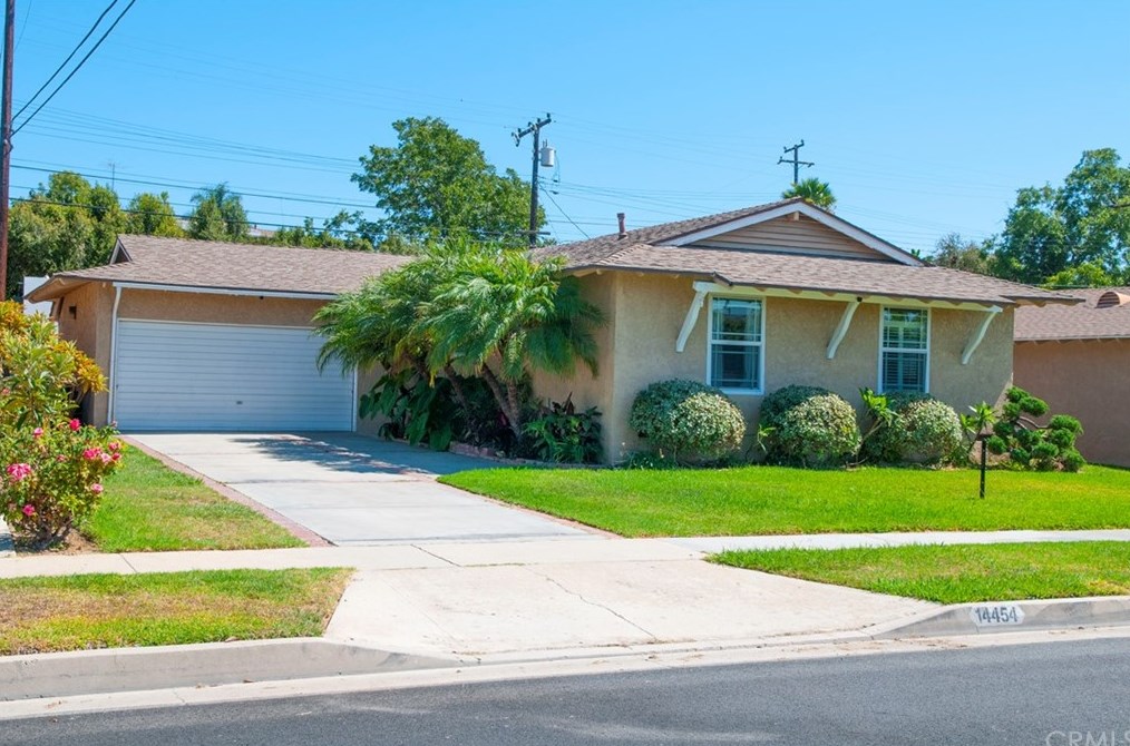 14454 Plantana Dr, La Mirada, CA 90638-2027