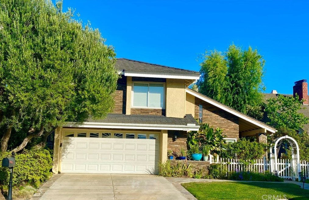 24686 Ashland Dr, Laguna Beach, CA 92653-4334