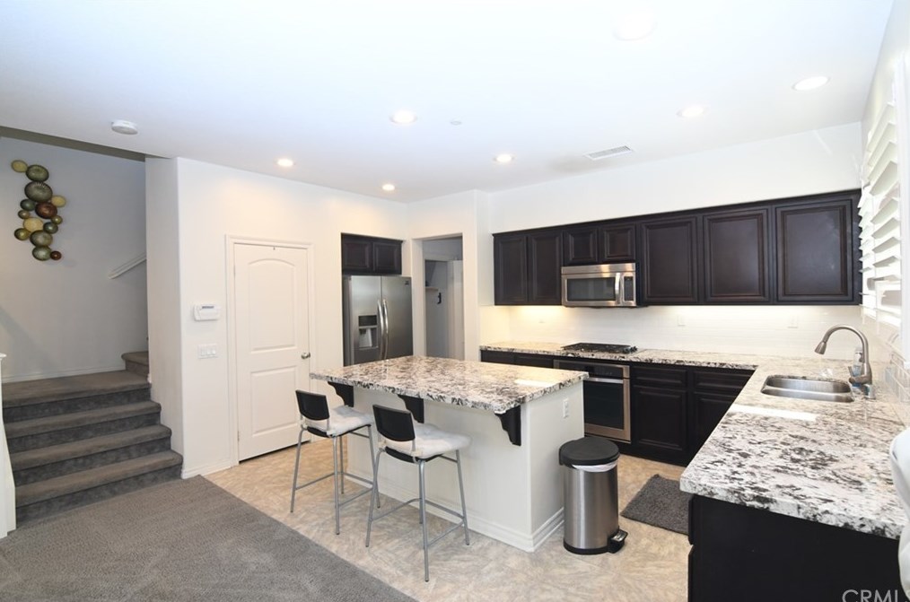 3334 Nearbrook Ln, Riverside, CA 92503