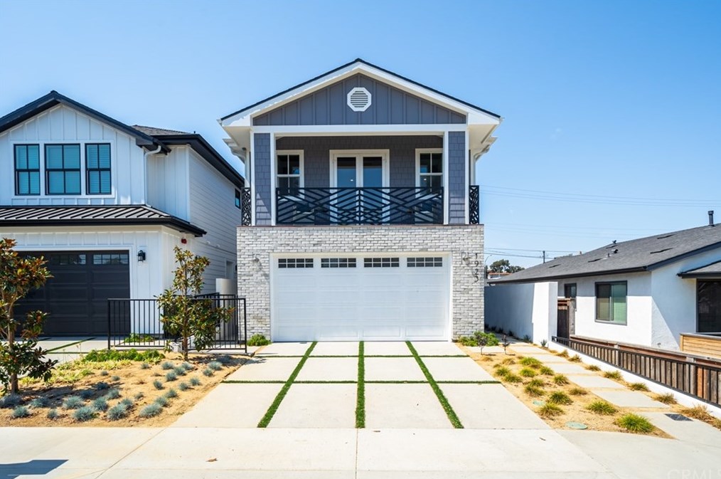 1923 Church St, Costa Mesa, CA 92627-2204