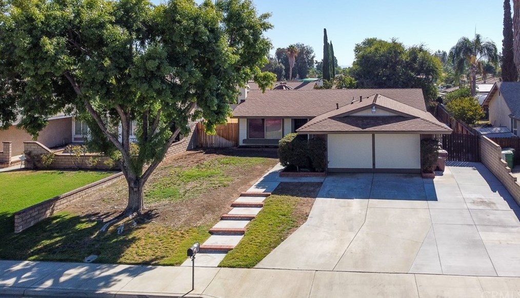 13114 Larkhaven Dr, Moreno Valley, CA 92553