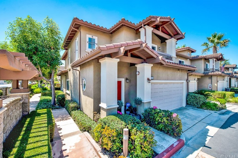 9496 Revere Ct, Santa Ana, CA 92708