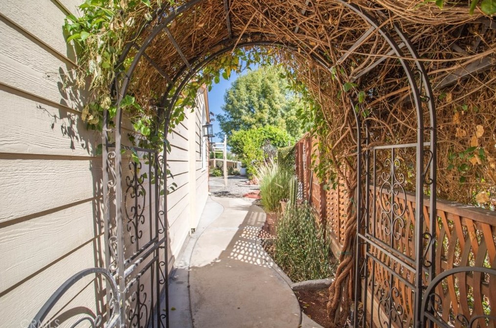 432 Calle Madrigal, Cathedral City, CA 92234-1614