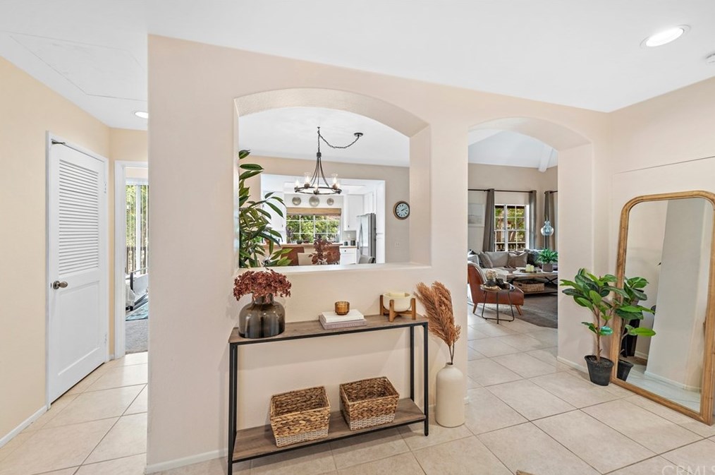 24 Via Alivio, Trabuco Canyon, CA 92688