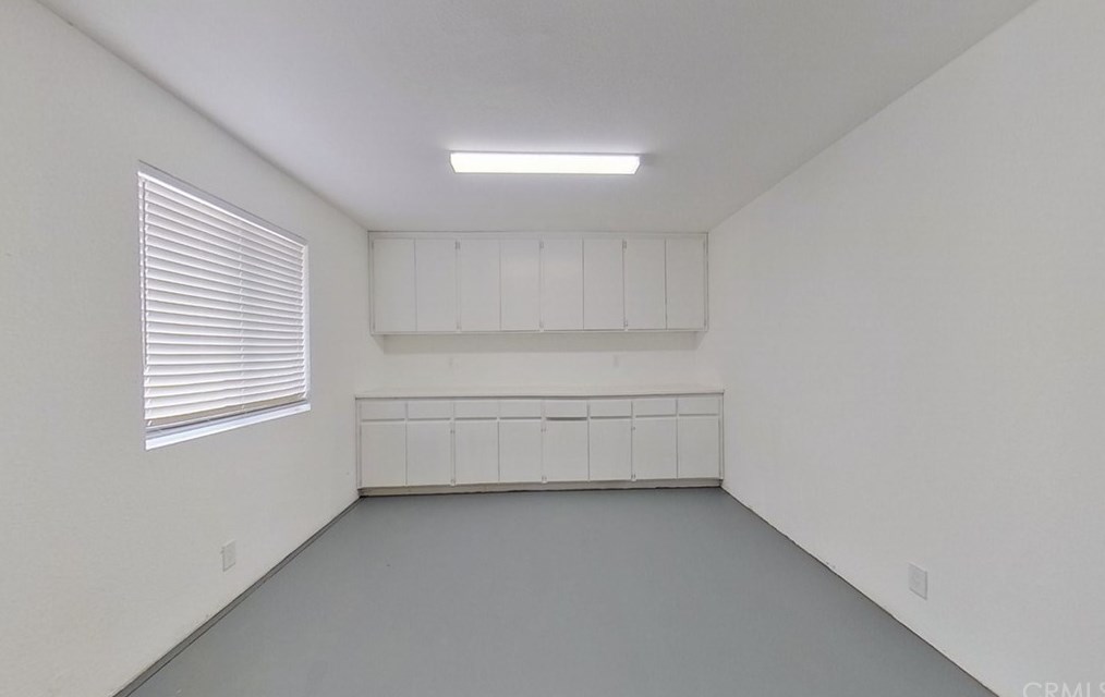 14184 Wells Fargo St, Hesperia CA  92344-8158 exterior