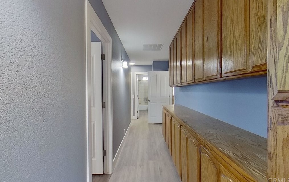 14184 Wells Fargo St, Hesperia CA  92344-8158 exterior