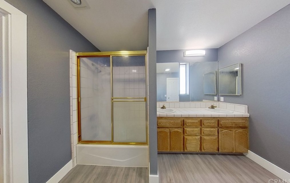 14184 Wells Fargo St, Hesperia CA  92344-8158 exterior