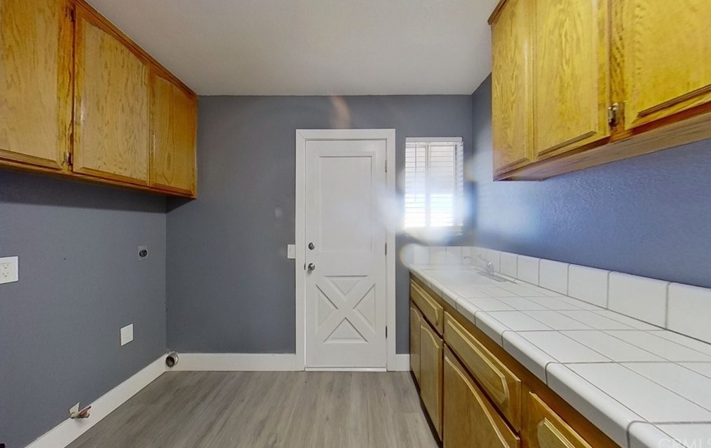 14184 Wells Fargo St, Hesperia CA  92344-8158 exterior