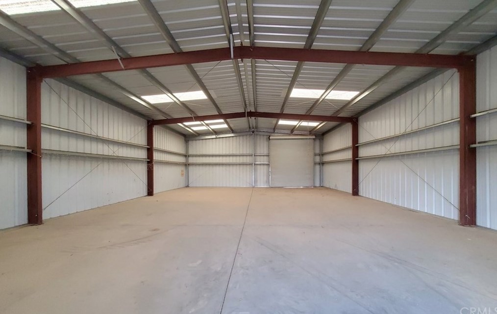 14184 Wells Fargo St, Hesperia CA  92344-8158 exterior