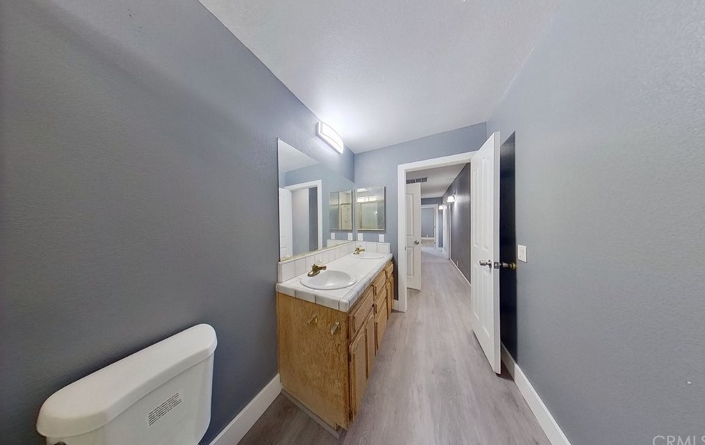 14184 Wells Fargo St, Hesperia CA  92344-8158 exterior