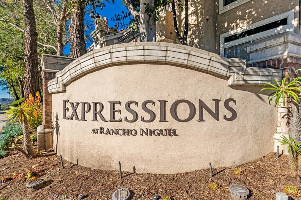25111 Calle Playa, Laguna Beach CA  92677-7326 exterior