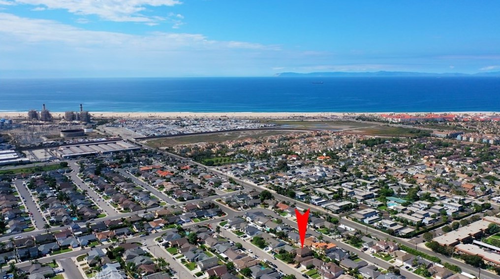21131 Greenboro Ln, Huntington Beach, CA 92646-7020