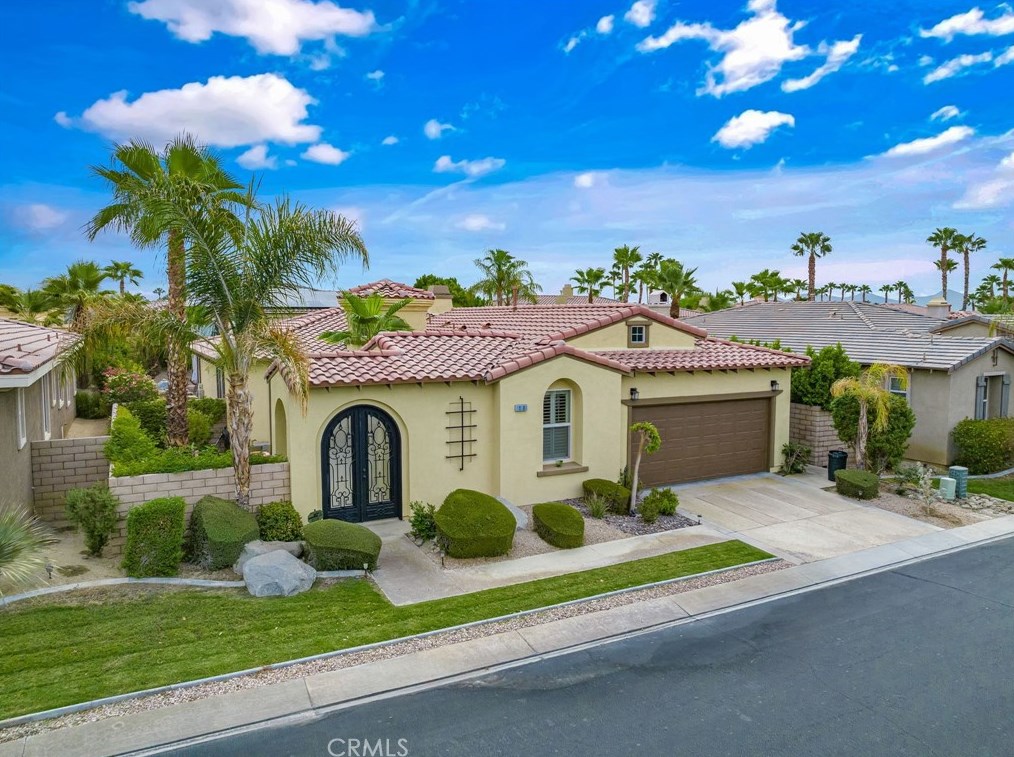 10 Shoreline Dr, Rancho Mirage, CA 92270