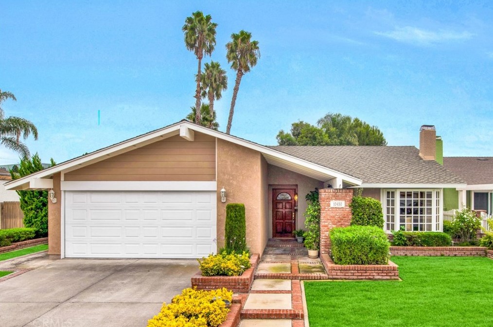 10450 La Ballena Cir, Santa Ana, CA 92708-5251