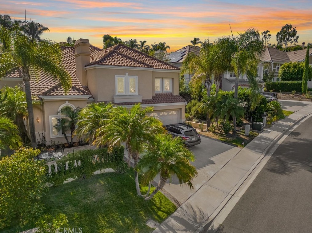 27121 Green Hills Ln, Laguna Beach, CA 92653-7531