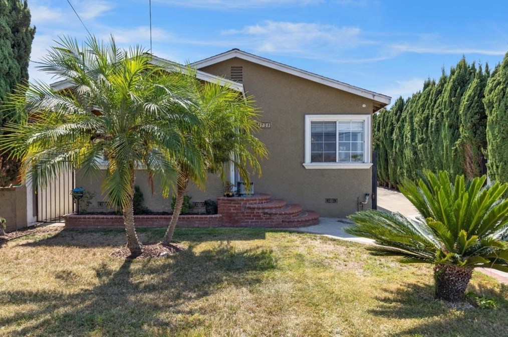 4728 172nd St, Lawndale, CA 90260-3112