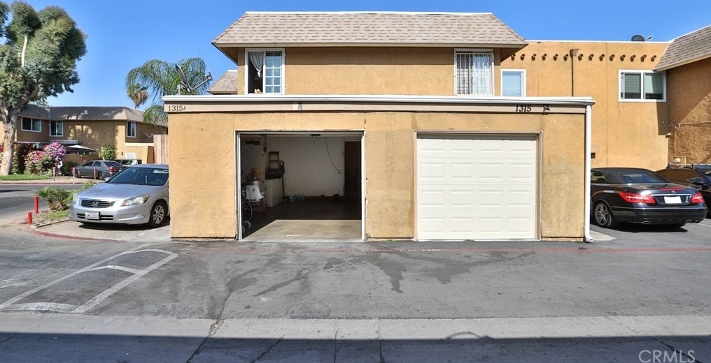 1315 Standard Ave, Santa Ana, CA 92707-1440