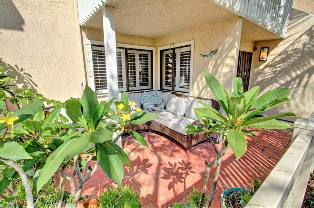 19152 Shoreline Ln #3, Huntington Beach, CA 92648