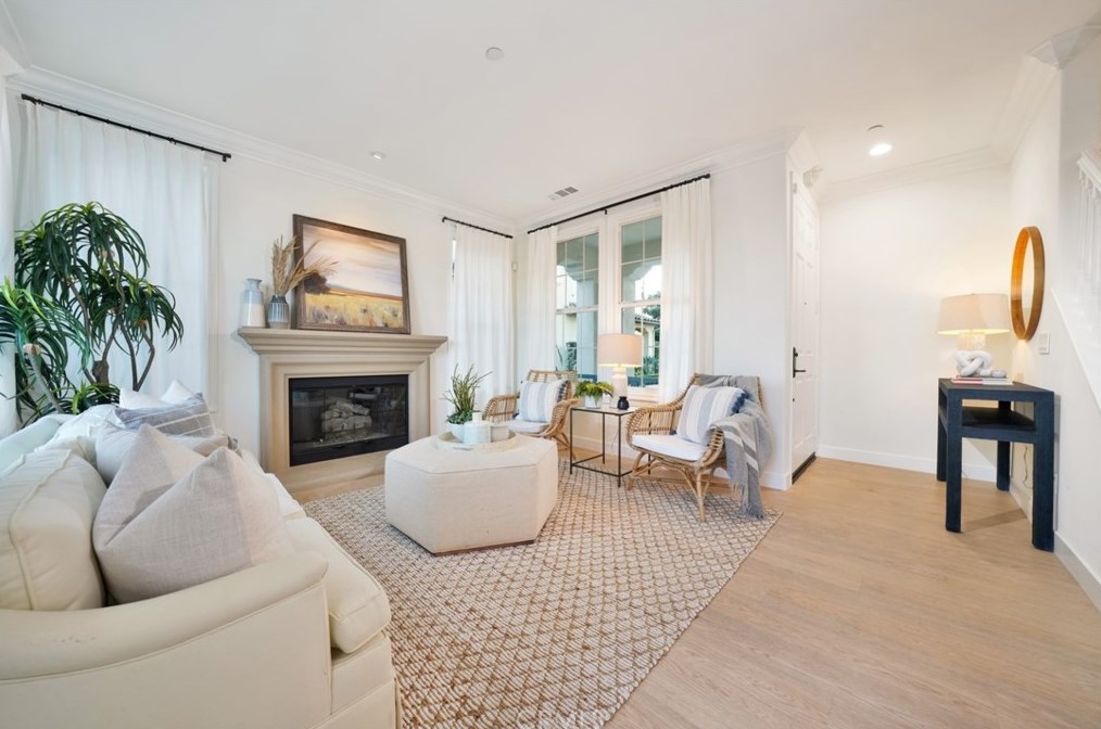 7320 Ainsley Dr, Huntington Beach, CA 92648-6872