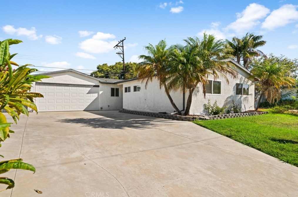 858 Joann St, Costa Mesa, CA 92627-3321