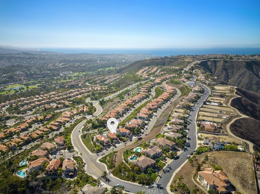30296 La Vue, Laguna Beach, CA 92677-5531