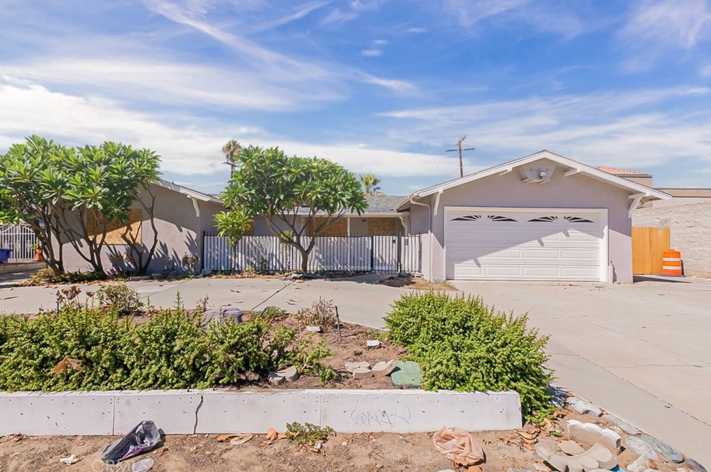 1048 N Riverside Ave, Rialto, CA 92376