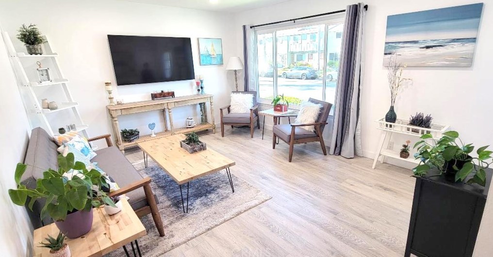 9864 Continental Dr, Huntington Beach, CA 92646