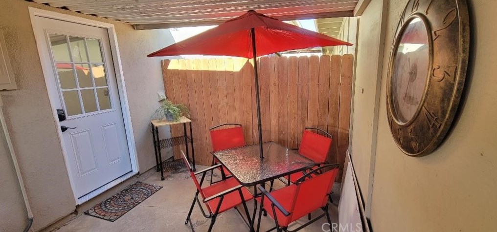 9864 Continental Dr, Huntington Beach CA  92646-4241 exterior