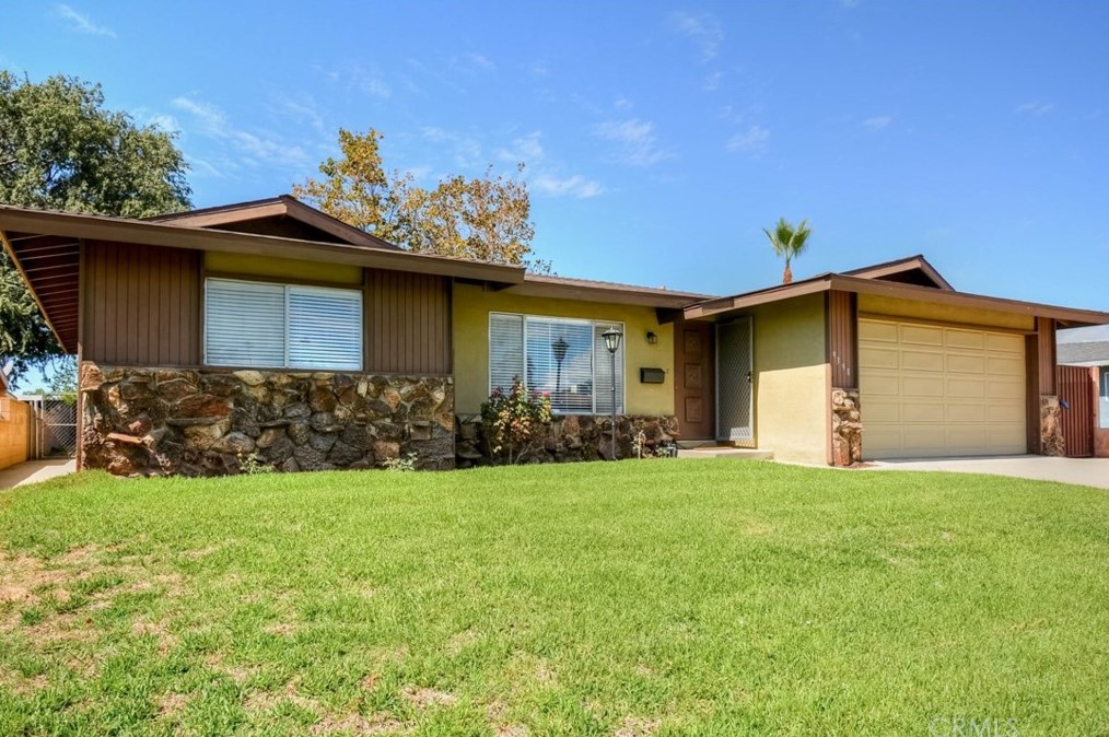 9398 Blanchard Ave, Fontana, CA 92335-5888