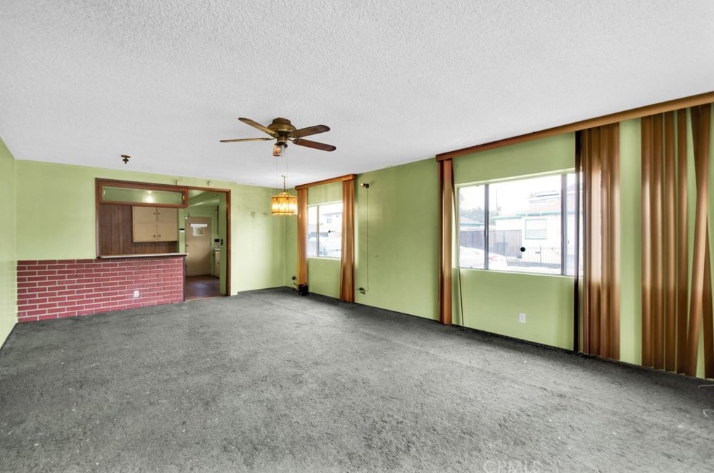 10606 Mckinley Ave, Los Angeles CA 90011-3144 exterior