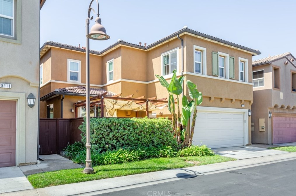 9207 S Nobel Way, Inglewood, CA 90305