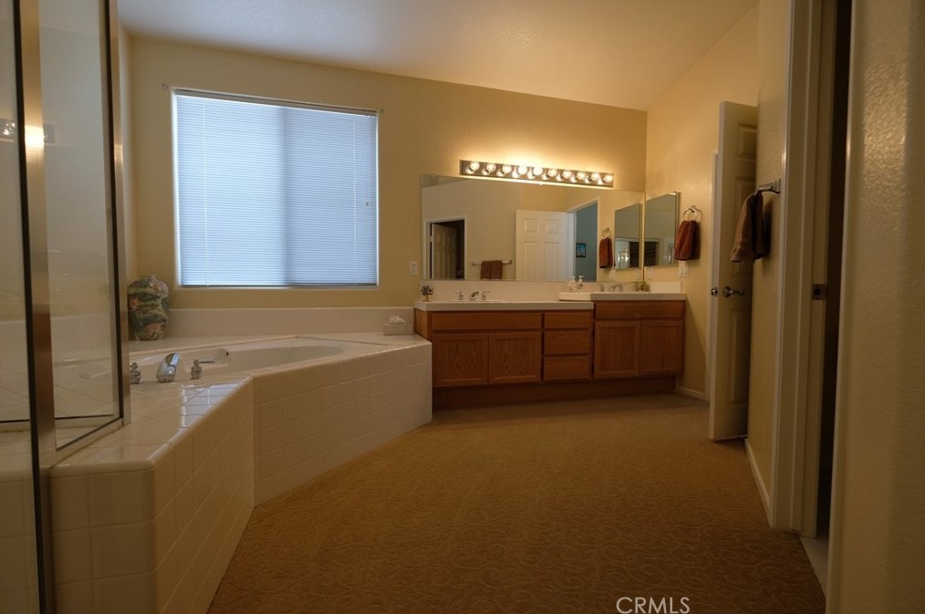 23794 Via Compadres, Murrieta CA 92562-5545 exterior