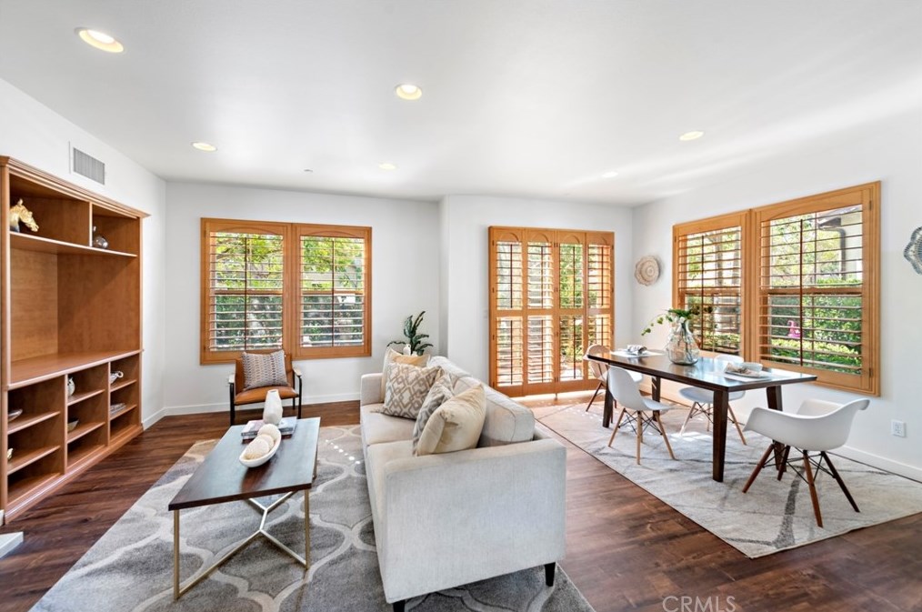 1310 Corte Venosa, Costa Mesa, CA 92626-1680