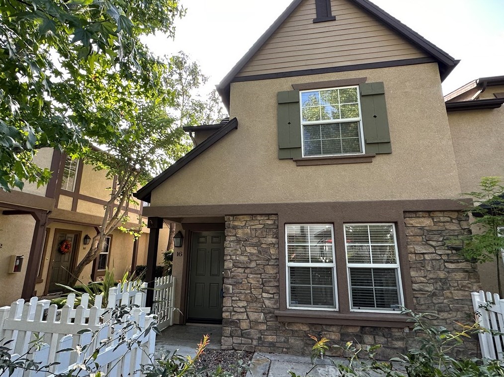 16 Three Vines Ct, San Juan Capistrano, CA 92694