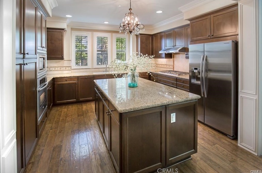 8407 Noelle Dr, Huntington Beach, CA 92646