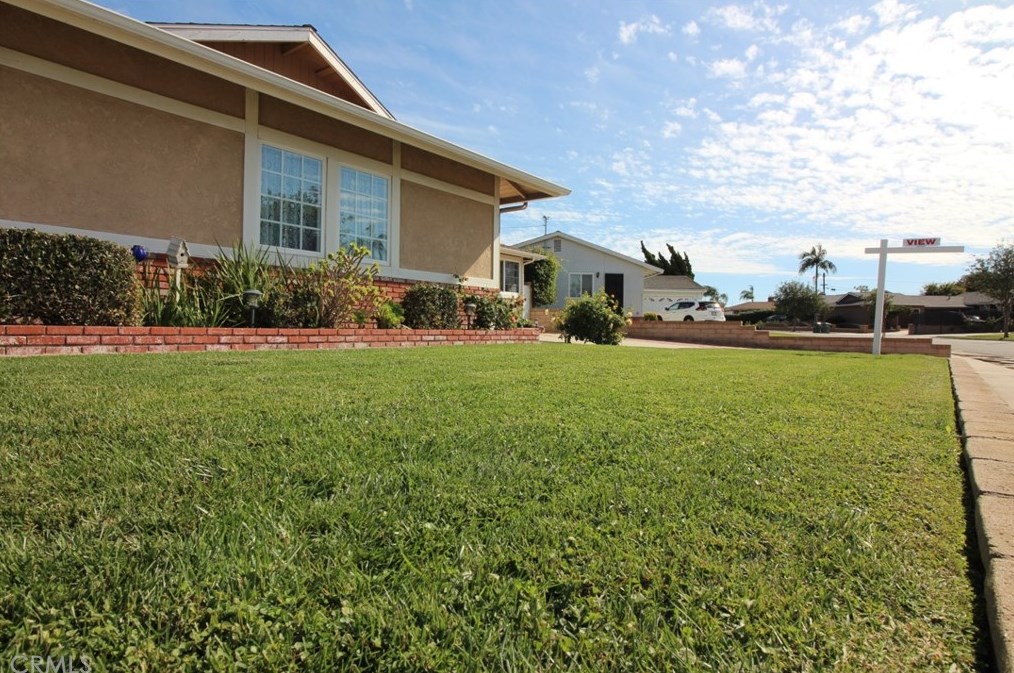 19032 Hamden Ln, Huntington Beach, CA 92646-2134