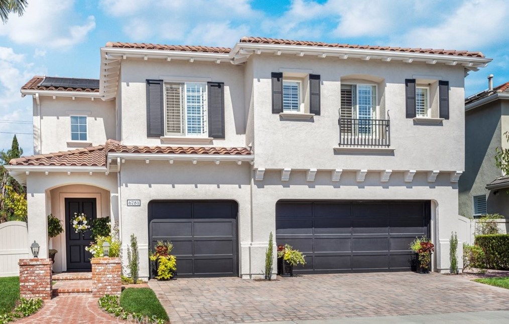 6781 Brentwood Dr, Huntington Beach, CA 92648-6654