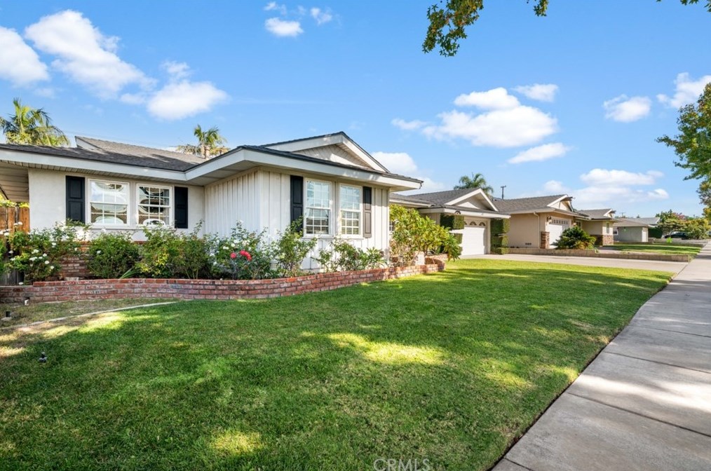 1005 E Grove Ave, Orange, CA 92865