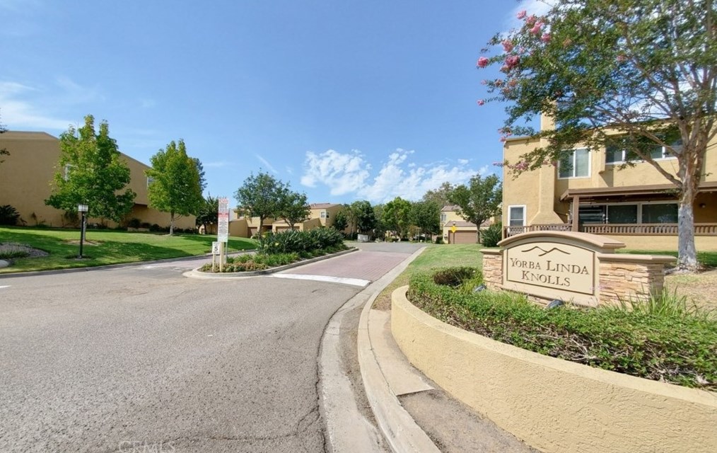 4792 Escalona Plz, Yorba Linda, CA 92886-3509