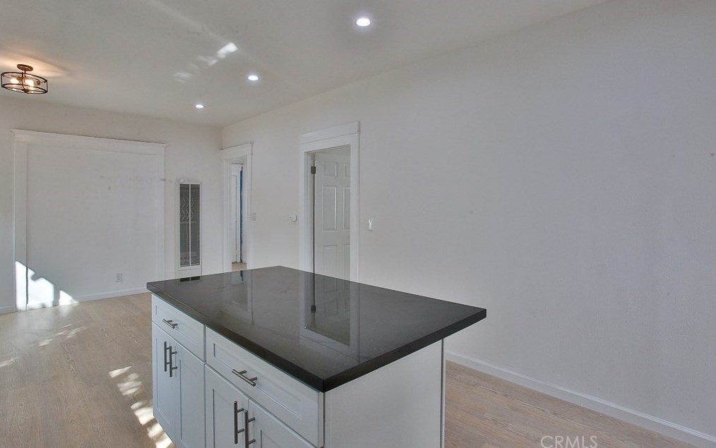 622 35th St, Los Angeles CA  90011-2429 exterior