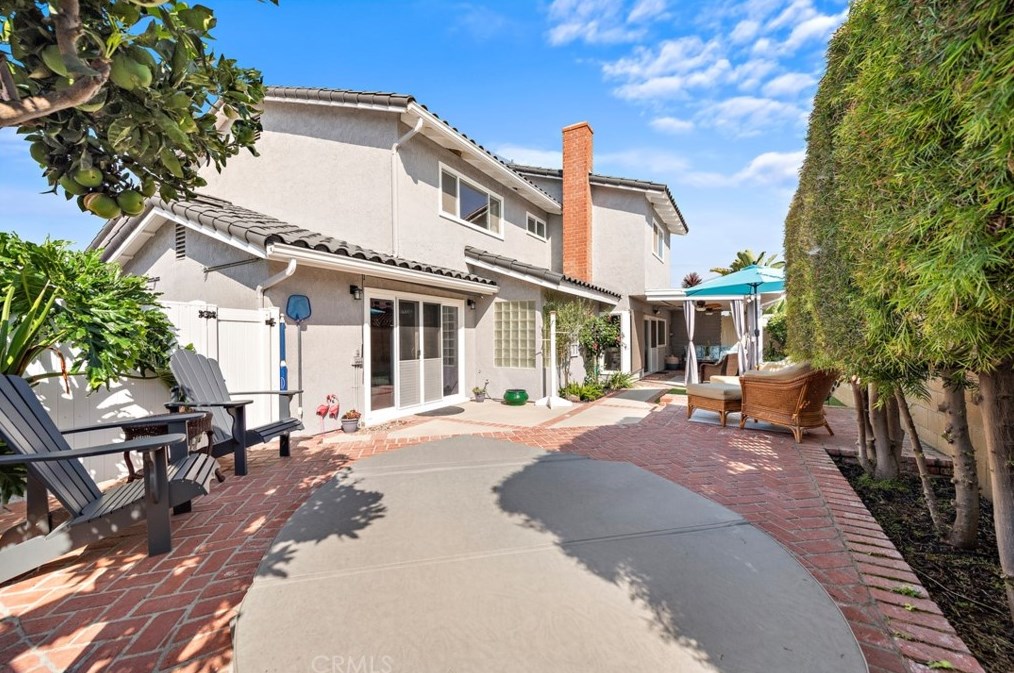 9202 5 Harbors Dr, Huntington Beach, CA 92646
