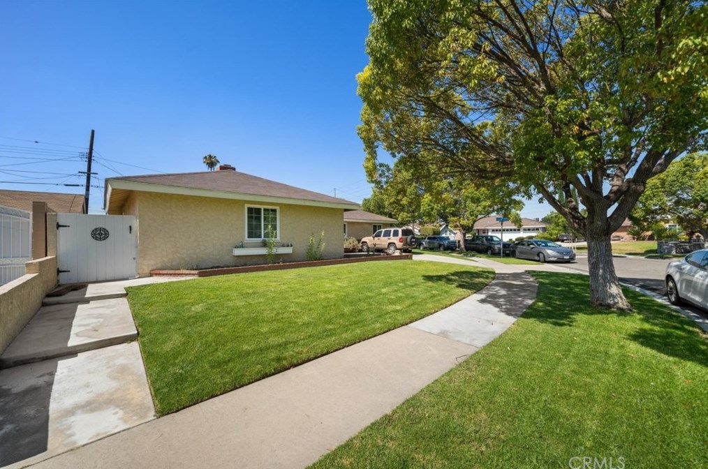 2674 W Sereno Pl, Anaheim, CA 92804